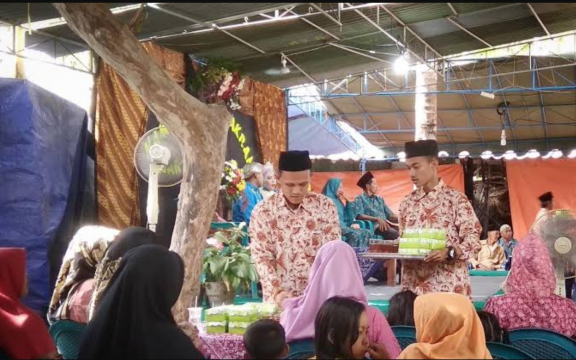 Sinoman: A Mixture of Javanese Value and Islam